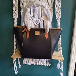 Dooney and Bourke Small Wexford Maxine Tote